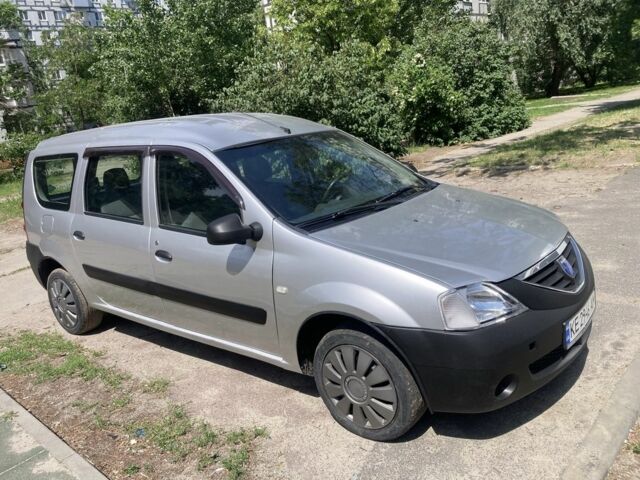 Серый Рено Логан, объемом двигателя 1.6 л и пробегом 2 тыс. км за 4200 $, фото 10 на Automoto.ua