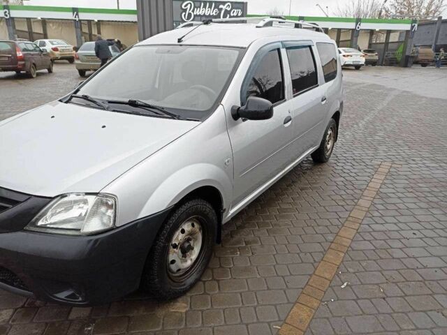 Сірий Рено Логан, об'ємом двигуна 1.6 л та пробігом 257 тис. км за 4200 $, фото 3 на Automoto.ua