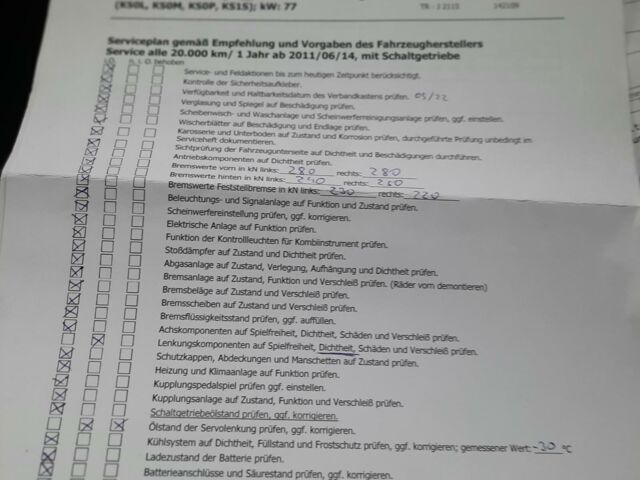 Сірий Рено Логан, об'ємом двигуна 1.6 л та пробігом 155 тис. км за 6499 $, фото 48 на Automoto.ua