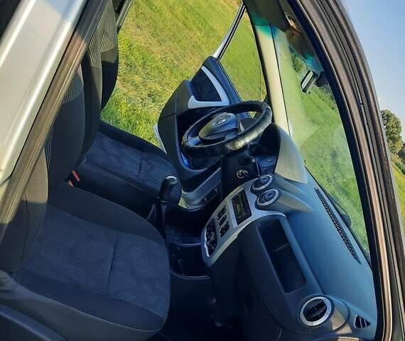 Серый Рено Логан, объемом двигателя 1.6 л и пробегом 255 тыс. км за 4700 $, фото 12 на Automoto.ua