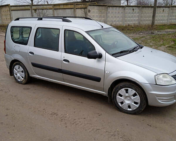 Сірий Рено Логан, об'ємом двигуна 1.6 л та пробігом 463 тис. км за 4500 $, фото 1 на Automoto.ua