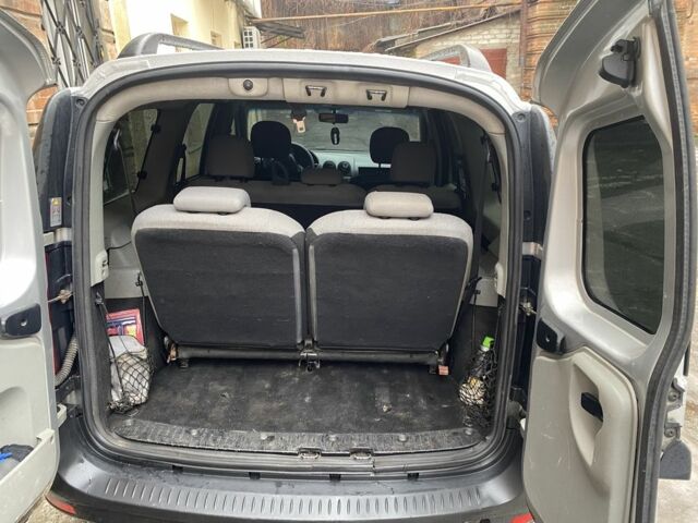 Серый Рено Логан, объемом двигателя 1.6 л и пробегом 438 тыс. км за 4400 $, фото 14 на Automoto.ua