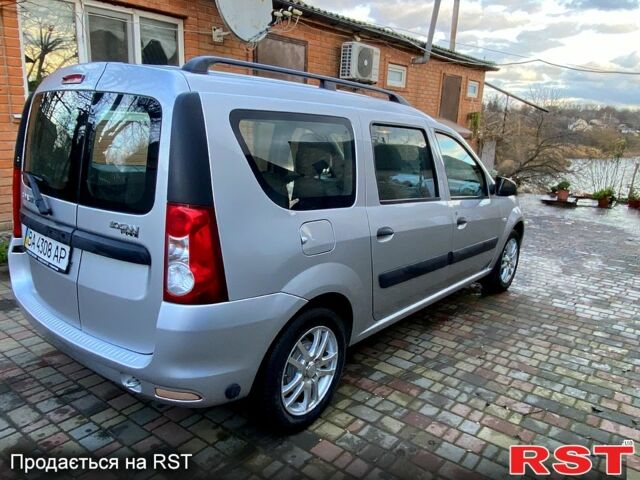 Серый Рено Логан, объемом двигателя 1.6 л и пробегом 138 тыс. км за 6350 $, фото 3 на Automoto.ua