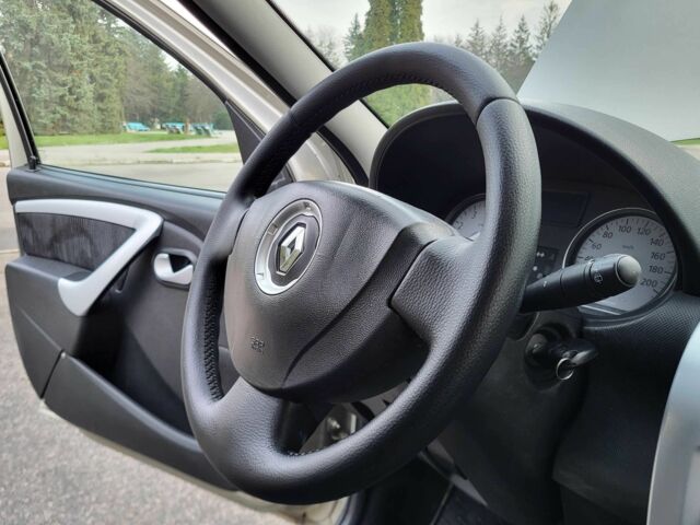 Сірий Рено Логан, об'ємом двигуна 1.6 л та пробігом 146 тис. км за 5900 $, фото 11 на Automoto.ua