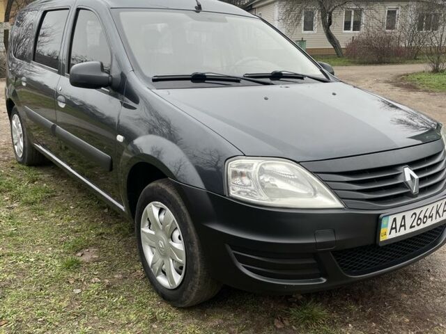 Серый Рено Логан, объемом двигателя 1.6 л и пробегом 227 тыс. км за 5100 $, фото 2 на Automoto.ua