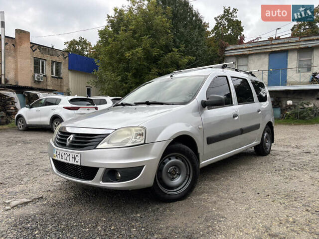 Серый Рено Логан, объемом двигателя 1.6 л и пробегом 315 тыс. км за 5200 $, фото 3 на Automoto.ua