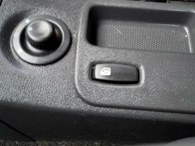 Сірий Рено Логан, об'ємом двигуна 1.6 л та пробігом 146 тис. км за 5900 $, фото 12 на Automoto.ua