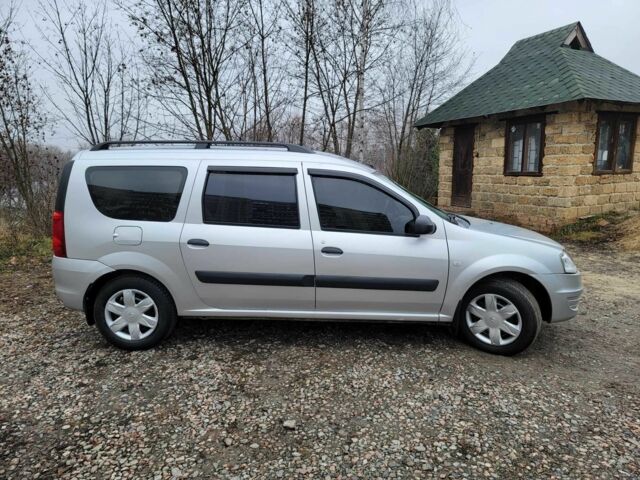 Серый Рено Логан, объемом двигателя 1.6 л и пробегом 190 тыс. км за 4999 $, фото 2 на Automoto.ua