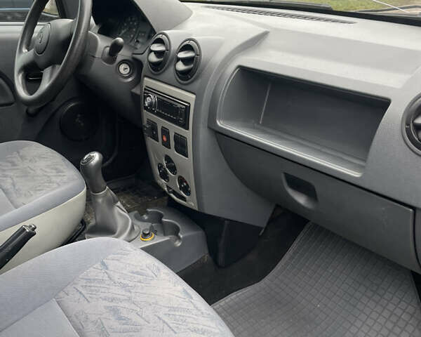 Серый Рено Логан, объемом двигателя 1.6 л и пробегом 227 тыс. км за 5100 $, фото 9 на Automoto.ua