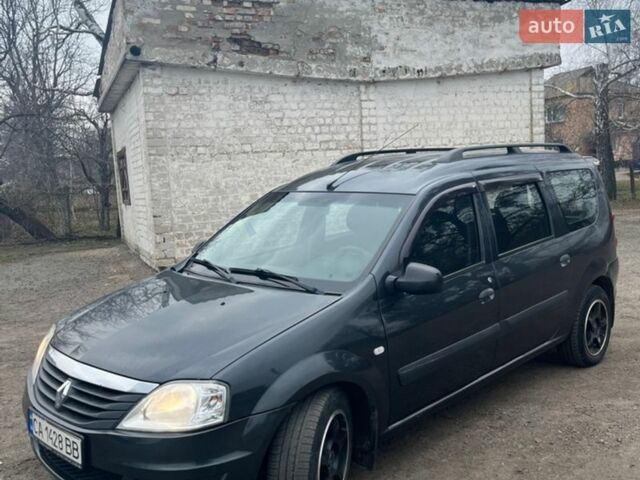 Серый Рено Логан, объемом двигателя 1.6 л и пробегом 258 тыс. км за 5200 $, фото 1 на Automoto.ua