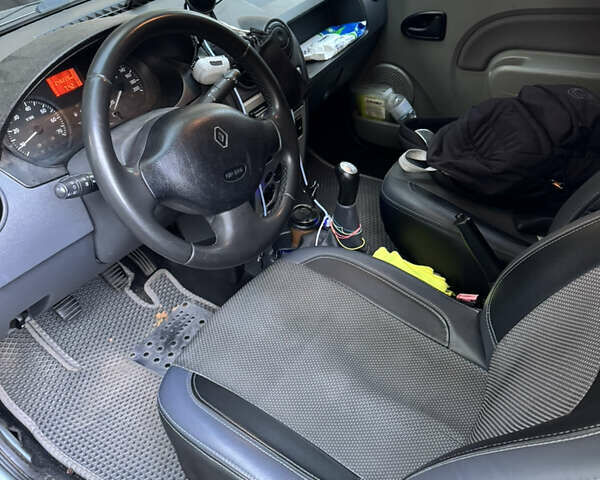 Рено Логан 2010 у Дніпро (Дніпропетровську) на Automoto.ua Сірий Рено Логан, об'ємом двигуна 1.6 л та пробігом 248 тис. км за 4900 $, фото 8 на Automoto.ua