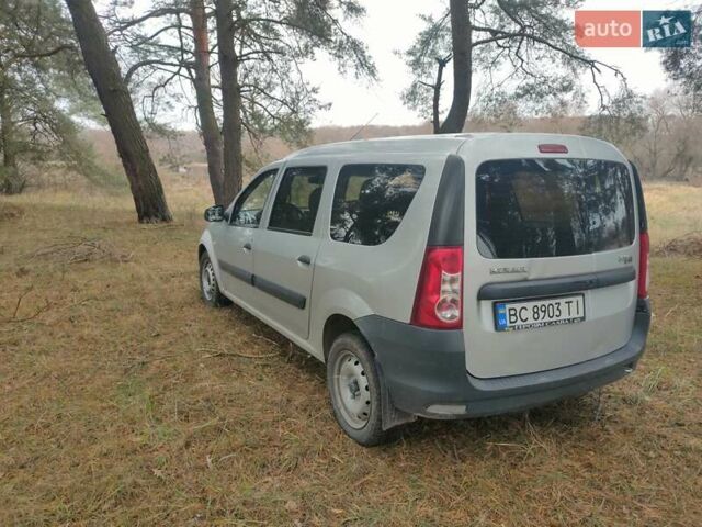 Серый Рено Логан, объемом двигателя 1.6 л и пробегом 108 тыс. км за 5500 $, фото 1 на Automoto.ua