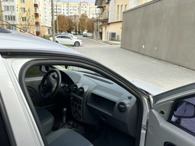 Серый Рено Логан, объемом двигателя 1.6 л и пробегом 96 тыс. км за 5900 $, фото 7 на Automoto.ua