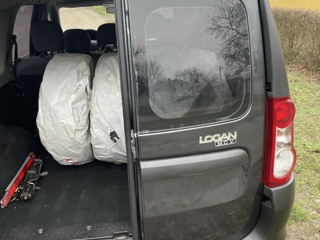 Серый Рено Логан, объемом двигателя 1.6 л и пробегом 227 тыс. км за 5100 $, фото 7 на Automoto.ua