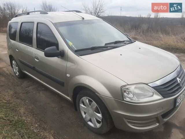 Серый Рено Логан, объемом двигателя 1.6 л и пробегом 311 тыс. км за 5500 $, фото 1 на Automoto.ua