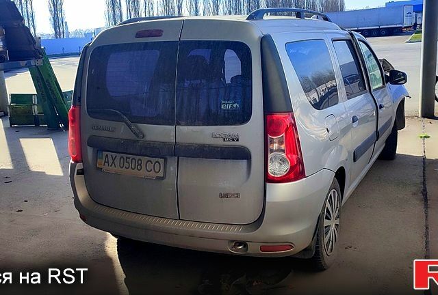 Серый Рено Логан, объемом двигателя 1.5 л и пробегом 202 тыс. км за 1400 $, фото 3 на Automoto.ua