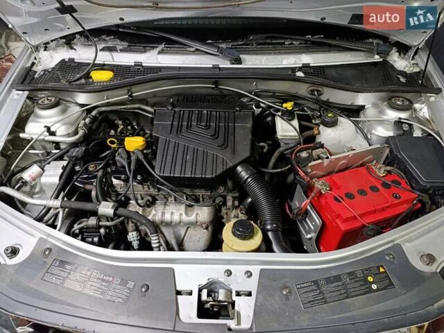 Сірий Рено Логан, об'ємом двигуна 1.6 л та пробігом 230 тис. км за 4900 $, фото 5 на Automoto.ua