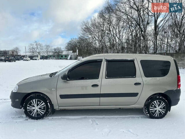 Сірий Рено Логан, об'ємом двигуна 1.6 л та пробігом 69 тис. км за 6200 $, фото 3 на Automoto.ua