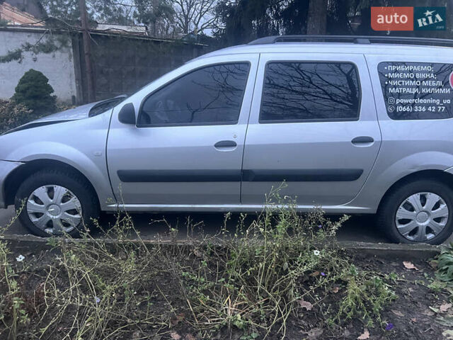 Сірий Рено Логан, об'ємом двигуна 1.6 л та пробігом 200 тис. км за 2350 $, фото 1 на Automoto.ua