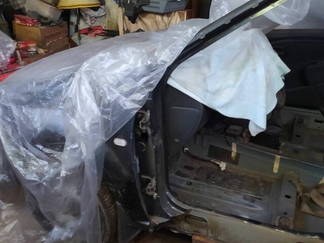 Серый Рено Логан, объемом двигателя 1.6 л и пробегом 76 тыс. км за 2200 $, фото 15 на Automoto.ua