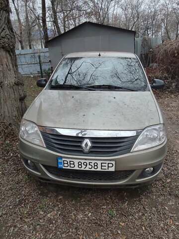 Серый Рено Логан, объемом двигателя 1.6 л и пробегом 70 тыс. км за 5000 $, фото 7 на Automoto.ua