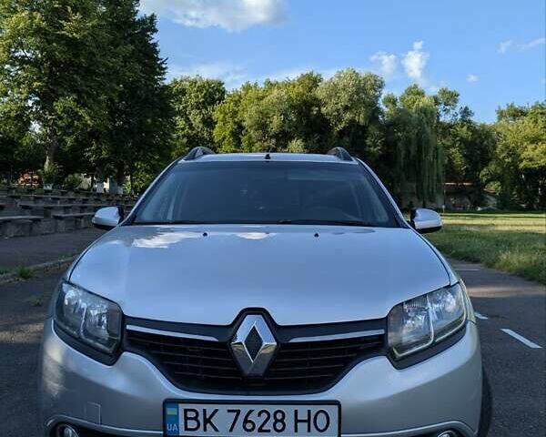 Серый Рено Логан, объемом двигателя 1.5 л и пробегом 214 тыс. км за 6750 $, фото 9 на Automoto.ua