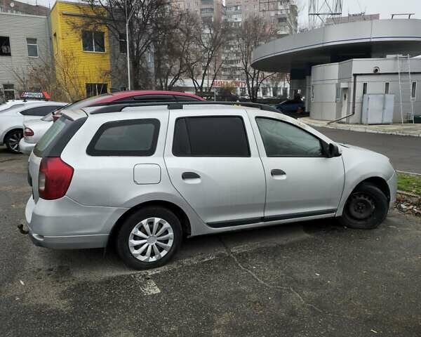 Серый Рено Логан, объемом двигателя 1.46 л и пробегом 320 тыс. км за 3000 $, фото 2 на Automoto.ua