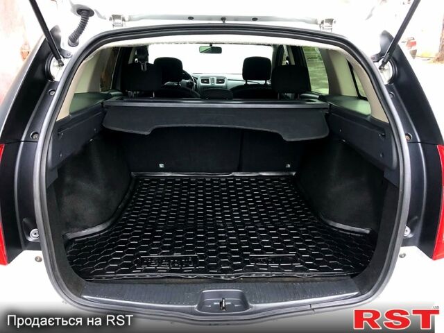 Сірий Рено Логан, об'ємом двигуна 1.5 л та пробігом 153 тис. км за 6500 $, фото 13 на Automoto.ua