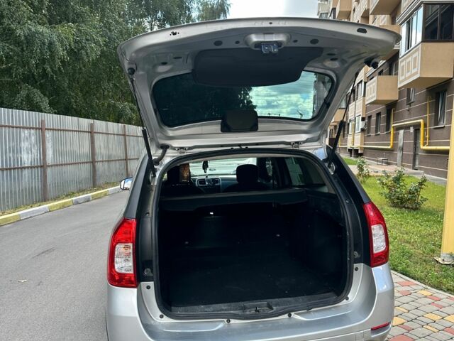 Серый Рено Логан, объемом двигателя 0.9 л и пробегом 155 тыс. км за 6900 $, фото 16 на Automoto.ua