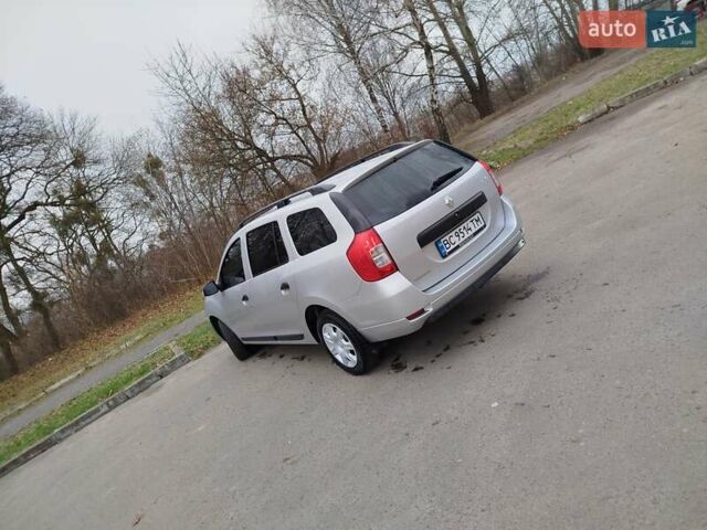 Сірий Рено Логан, об'ємом двигуна 1.46 л та пробігом 230 тис. км за 8300 $, фото 4 на Automoto.ua