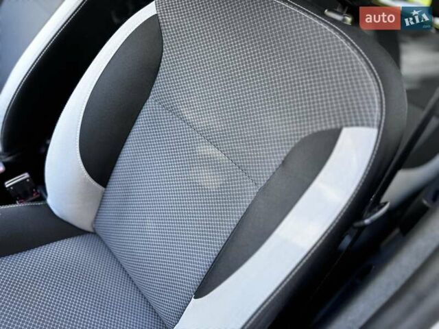 Серый Рено Логан, объемом двигателя 1.46 л и пробегом 66 тыс. км за 7800 $, фото 21 на Automoto.ua