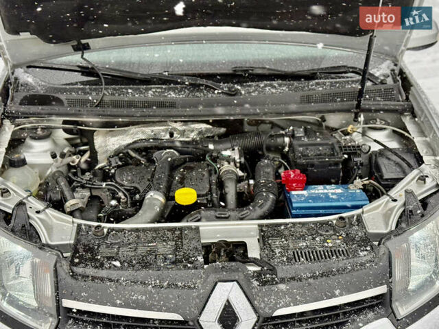 Сірий Рено Логан, об'ємом двигуна 1.46 л та пробігом 165 тис. км за 7500 $, фото 15 на Automoto.ua
