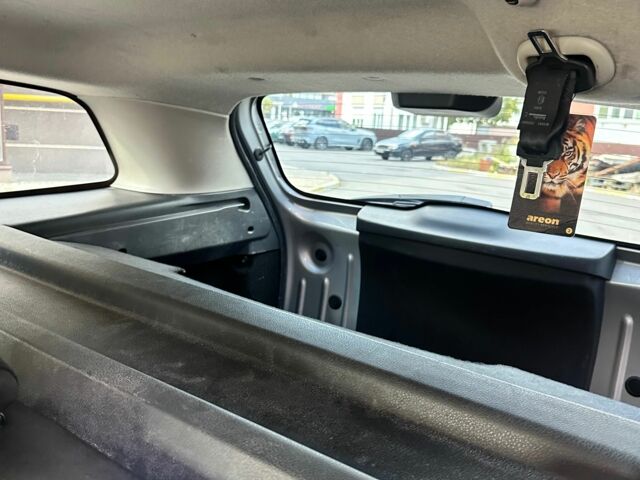 Серый Рено Логан, объемом двигателя 0.9 л и пробегом 155 тыс. км за 6900 $, фото 11 на Automoto.ua