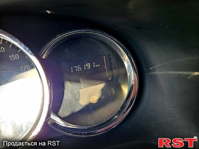 Сірий Рено Логан, об'ємом двигуна 0.9 л та пробігом 176 тис. км за 7900 $, фото 11 на Automoto.ua