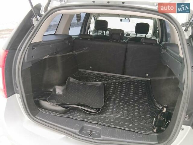 Серый Рено Логан, объемом двигателя 1.46 л и пробегом 187 тыс. км за 9900 $, фото 18 на Automoto.ua