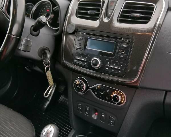 Серый Рено Логан, объемом двигателя 1.46 л и пробегом 187 тыс. км за 9900 $, фото 22 на Automoto.ua