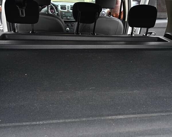 Сірий Рено Логан, об'ємом двигуна 1.46 л та пробігом 190 тис. км за 10500 $, фото 8 на Automoto.ua