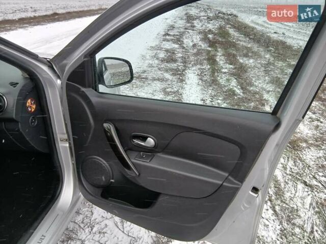 Серый Рено Логан, объемом двигателя 1.46 л и пробегом 187 тыс. км за 9900 $, фото 14 на Automoto.ua