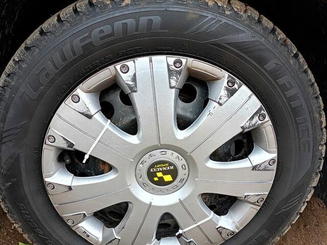 Сірий Рено Логан, об'ємом двигуна 1.5 л та пробігом 190 тис. км за 10500 $, фото 2 на Automoto.ua