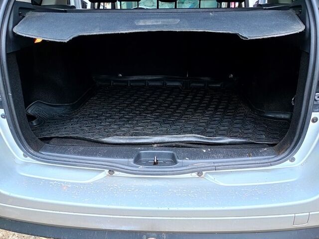 Сірий Рено Логан, об'ємом двигуна 1.5 л та пробігом 190 тис. км за 10500 $, фото 4 на Automoto.ua