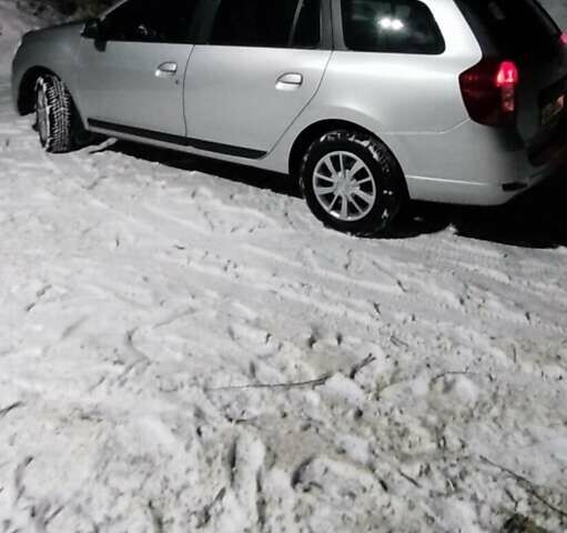 Серый Рено Логан, объемом двигателя 1.5 л и пробегом 61 тыс. км за 11950 $, фото 1 на Automoto.ua