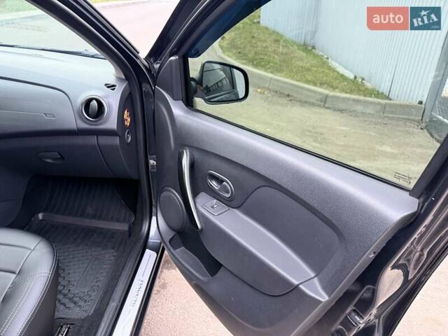 Рено Логан 2019 в Киеве на Automoto.ua Серый Рено Логан, объемом двигателя 1.46 л и пробегом 225 тыс. км за 14000 $, фото 18 на Automoto.ua