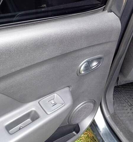 Сірий Рено Логан, об'ємом двигуна 1.46 л та пробігом 79 тис. км за 11000 $, фото 15 на Automoto.ua