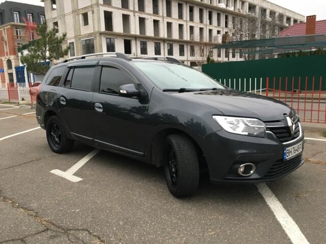 Серый Рено Логан, объемом двигателя 1.5 л и пробегом 229 тыс. км за 12500 $, фото 2 на Automoto.ua