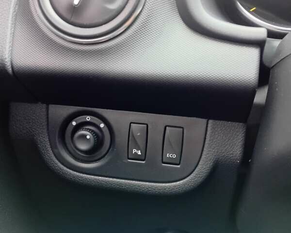 Сірий Рено Логан, об'ємом двигуна 1.46 л та пробігом 79 тис. км за 11000 $, фото 6 на Automoto.ua