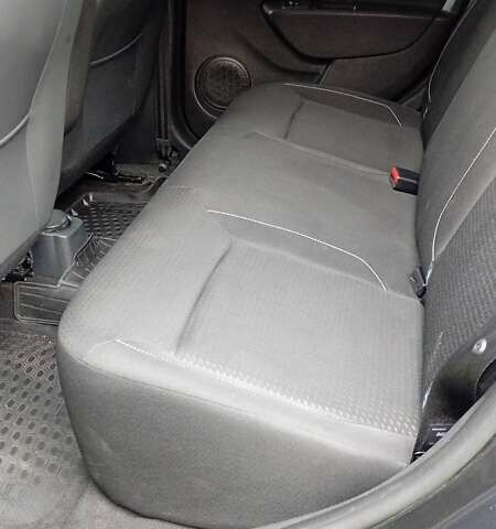 Сірий Рено Логан, об'ємом двигуна 1.46 л та пробігом 79 тис. км за 11000 $, фото 14 на Automoto.ua