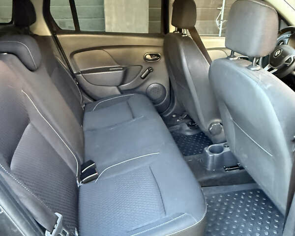 Сірий Рено Логан, об'ємом двигуна 1.46 л та пробігом 246 тис. км за 9000 $, фото 8 на Automoto.ua