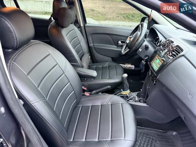 Рено Логан 2019 в Киеве на Automoto.ua Серый Рено Логан, объемом двигателя 1.46 л и пробегом 225 тыс. км за 14000 $, фото 19 на Automoto.ua