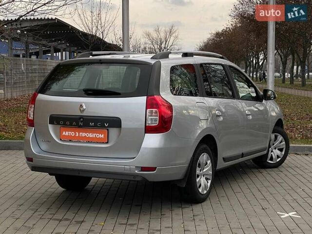 Серый Рено Логан, объемом двигателя 1.46 л и пробегом 38 тыс. км за 12800 $, фото 5 на Automoto.ua