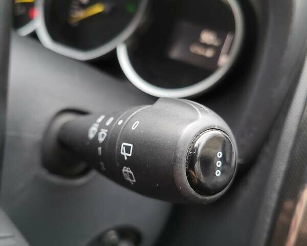 Серый Рено Логан, объемом двигателя 1.46 л и пробегом 43 тыс. км за 12000 $, фото 16 на Automoto.ua